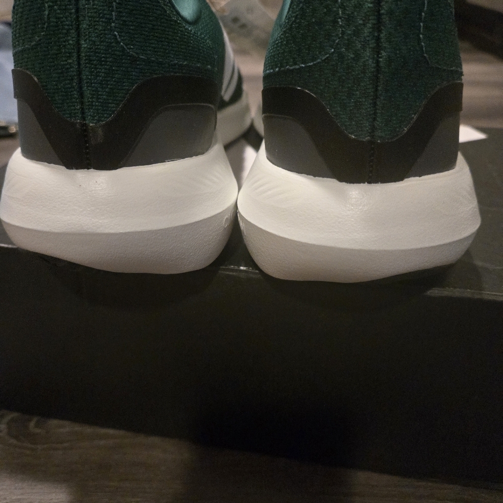 Adidas RUN Falcon Size 7 Brand New - Picture 5 of 7